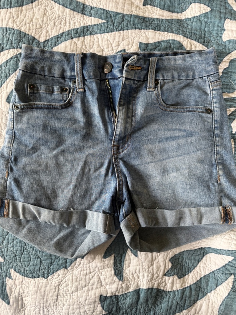 Classic Light Wash Denim Roll-Cuff Shorts - Women